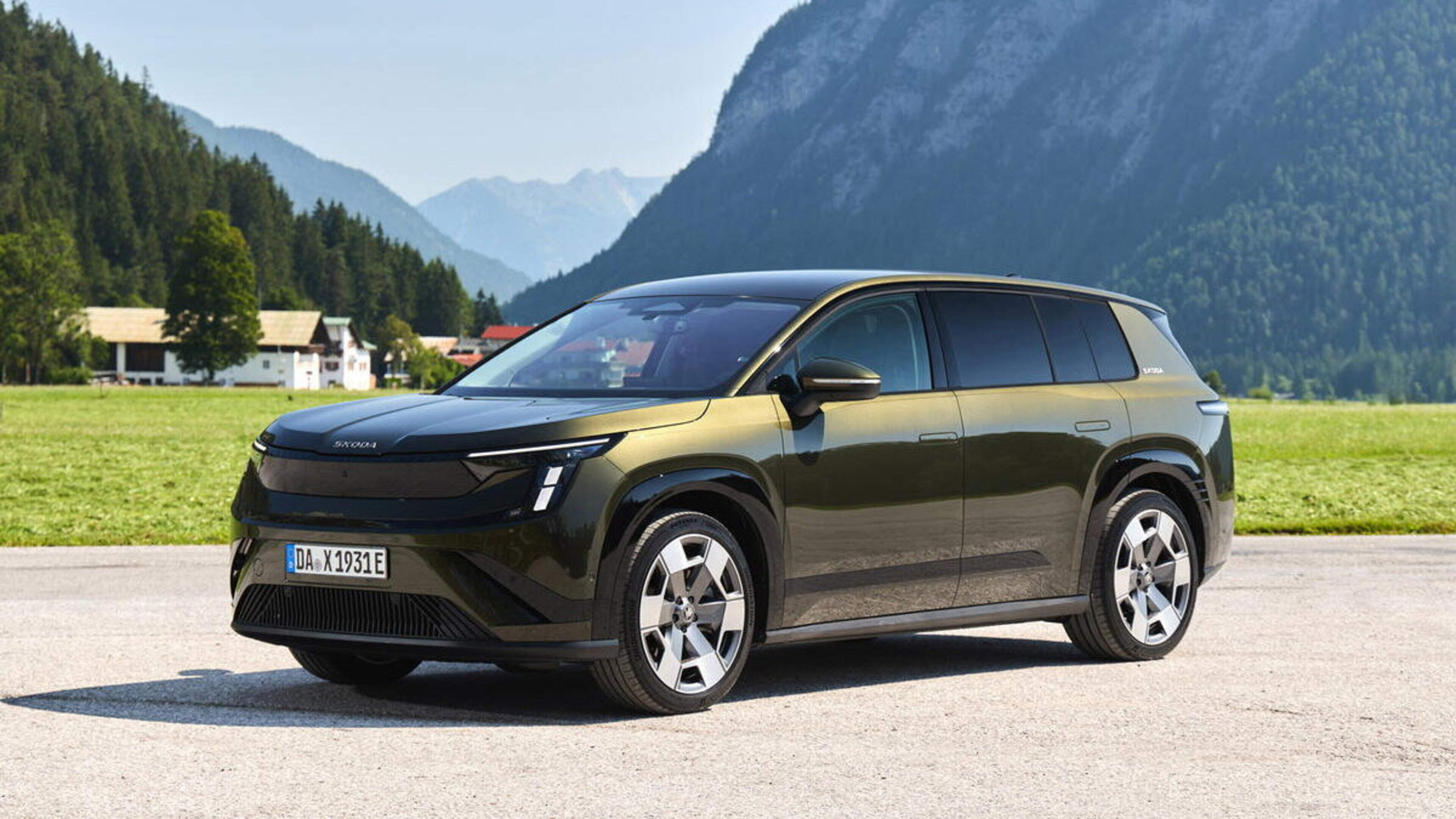 First Drive: Is the seven-seat all-electric Skoda Peaq worthy of being their new flagship?